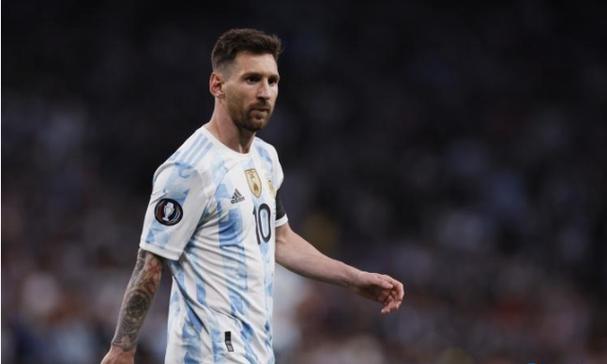 农行董事会秘书刘清：前三季度财务业绩逐季向好，各项收入增长环比改善